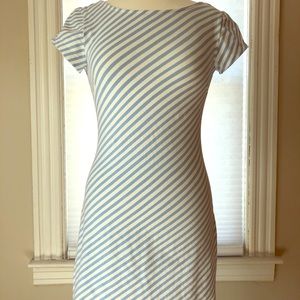 🇺🇸💙Mahi Gold Cap Sleeve Dress💙🇺🇸